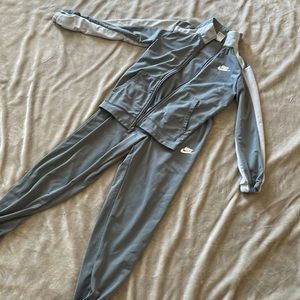 Gray youth Nike Tracksuit Size 10-12